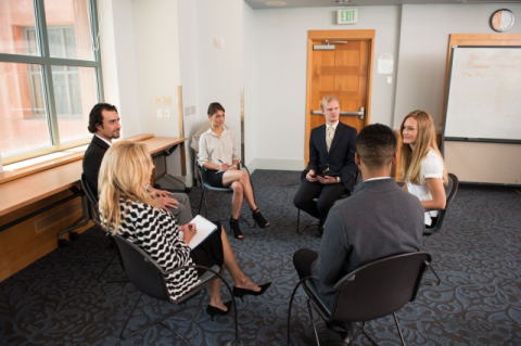 ���R�ɔ������邾���̘b�������̃C���[�W